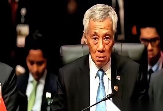 海南洋浦港亮剑：马六甲海峡不再是唯一的王牌

新加坡估计怎么也想不通。
舒舒服服