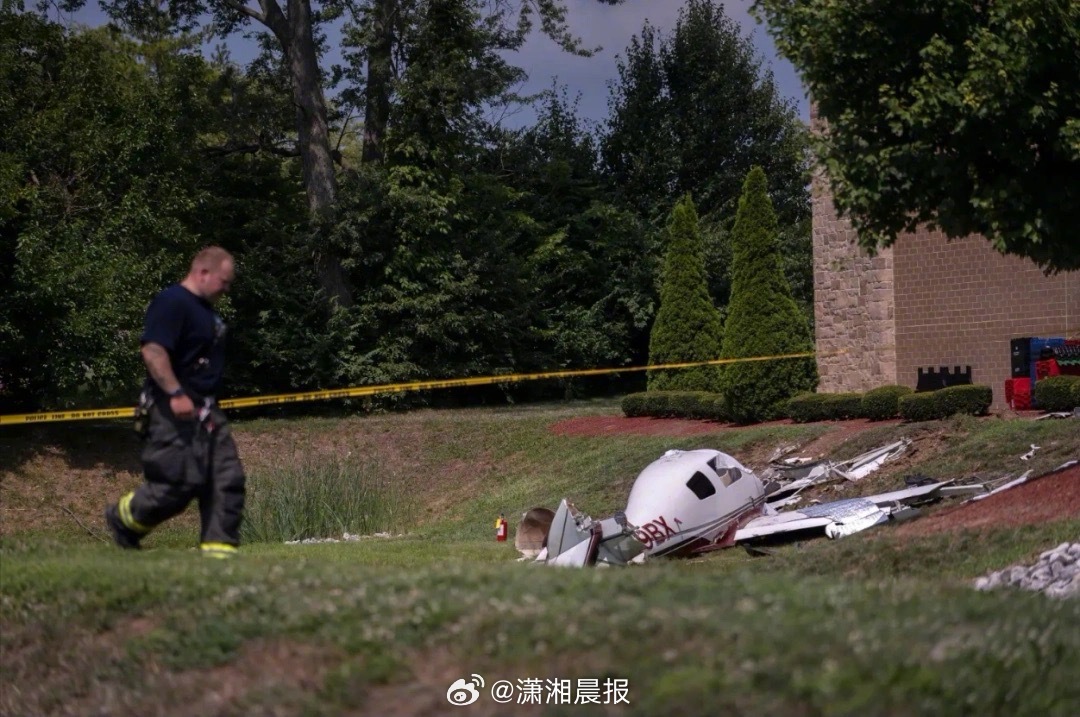 【美国越南裔#女网红挑战开飞机环球游第三天坠亡#】美国印第安纳州近日发生一起严重