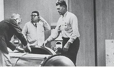 1967年，74岁的美国教授詹姆斯·贝德福德不甘心死去，决定将自己冷冻50年，本