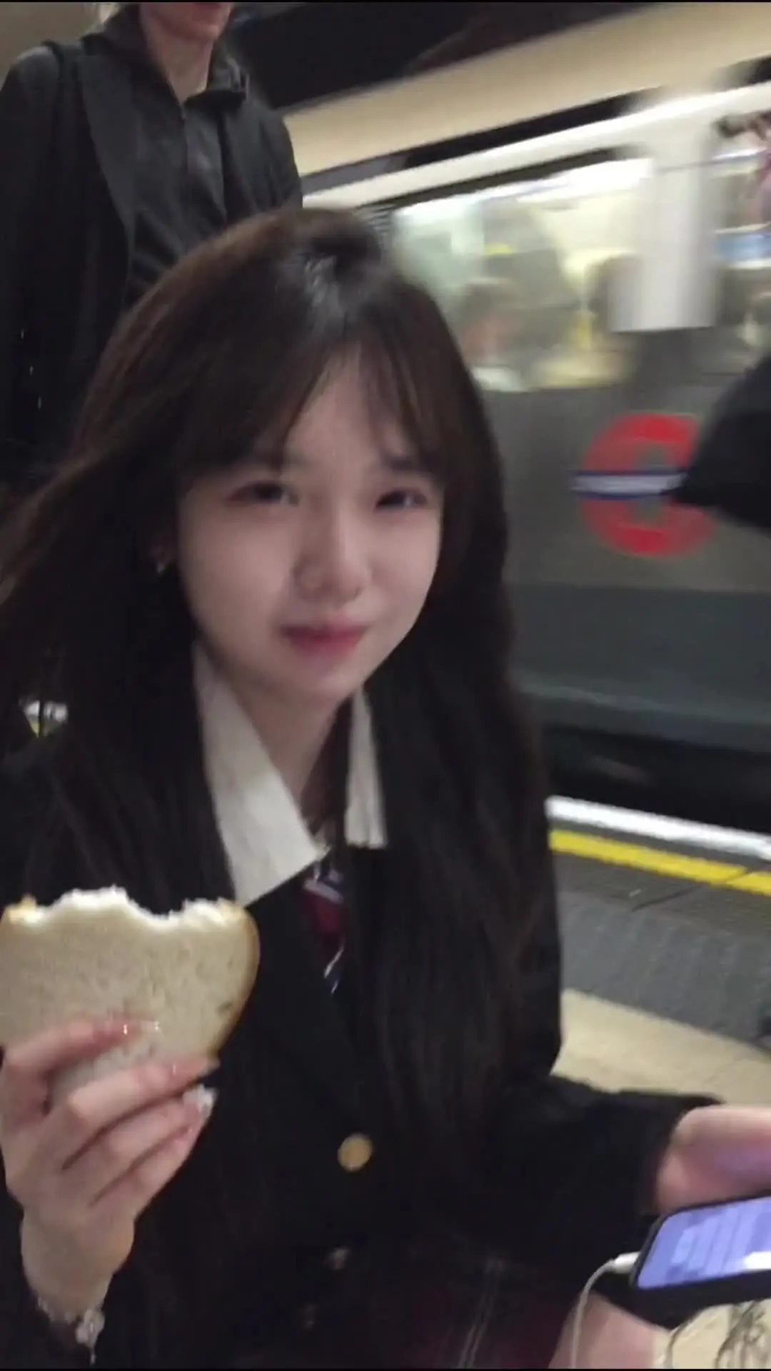 我无名分 我不多嗔 我与你难生恨