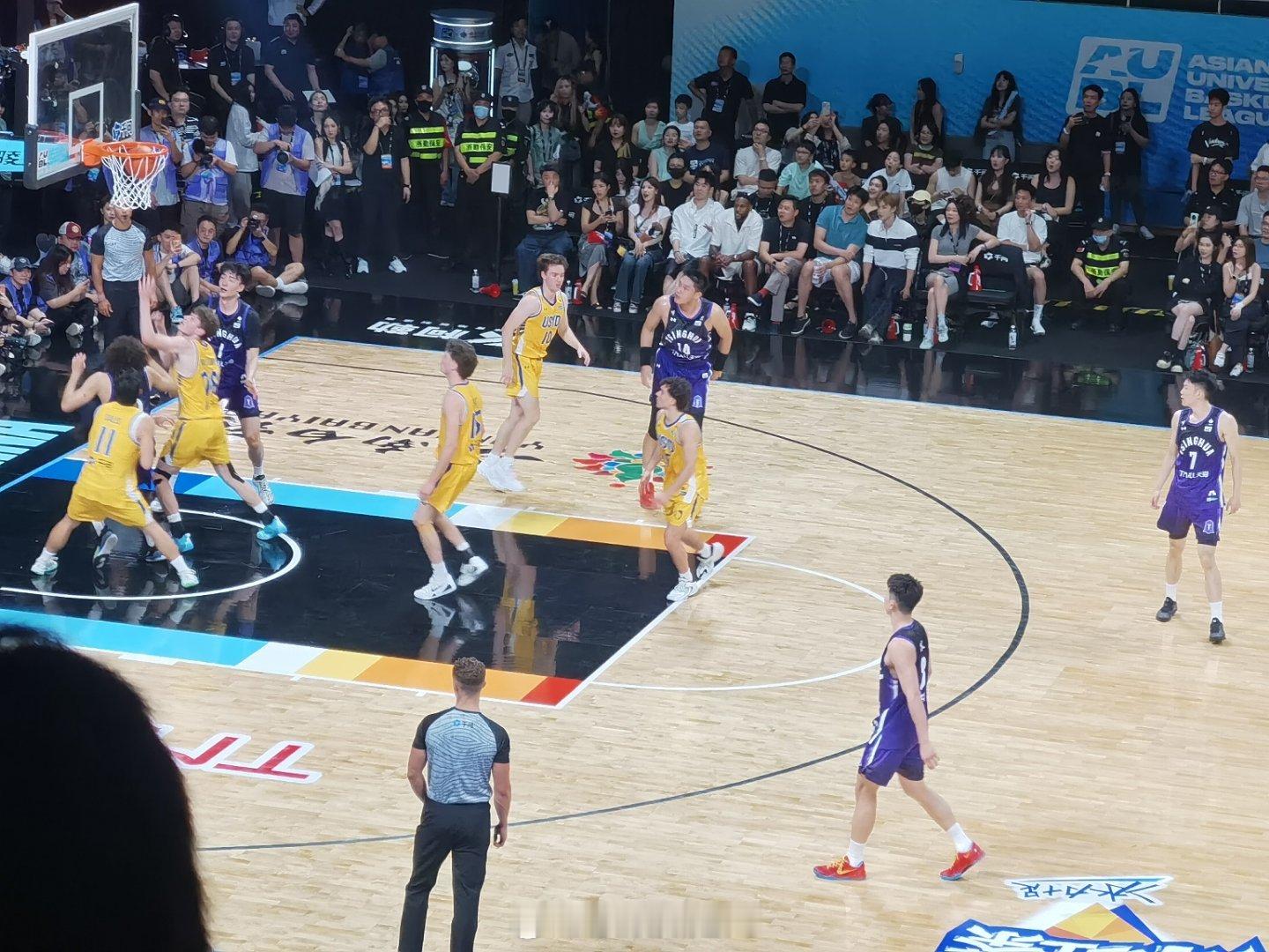 aubl2026 清华大学VS悉尼大学第二节比赛结束，目前比分19：17 ， 