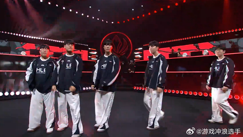 HLE：你们得知道G2是和TES打满的队伍，我也有压力的HLE教TES玩游戏G2