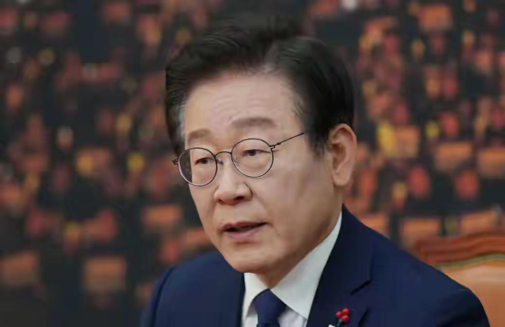 白宫紧急表态，一句话打破高市早苗幻想，美媒：特朗普还有大计划