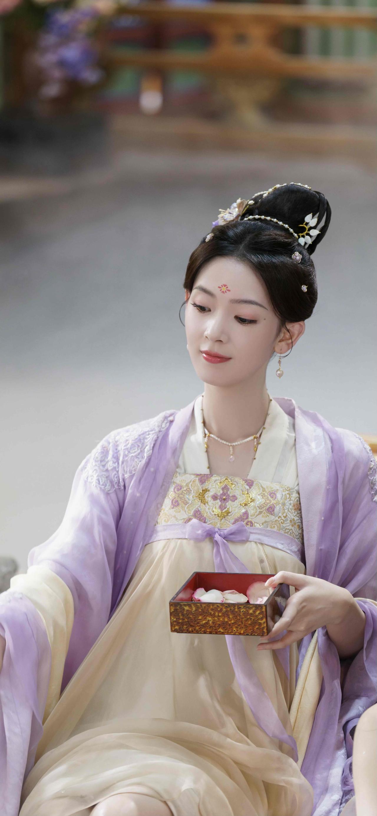 美女壁纸-第5927期-陈瑶