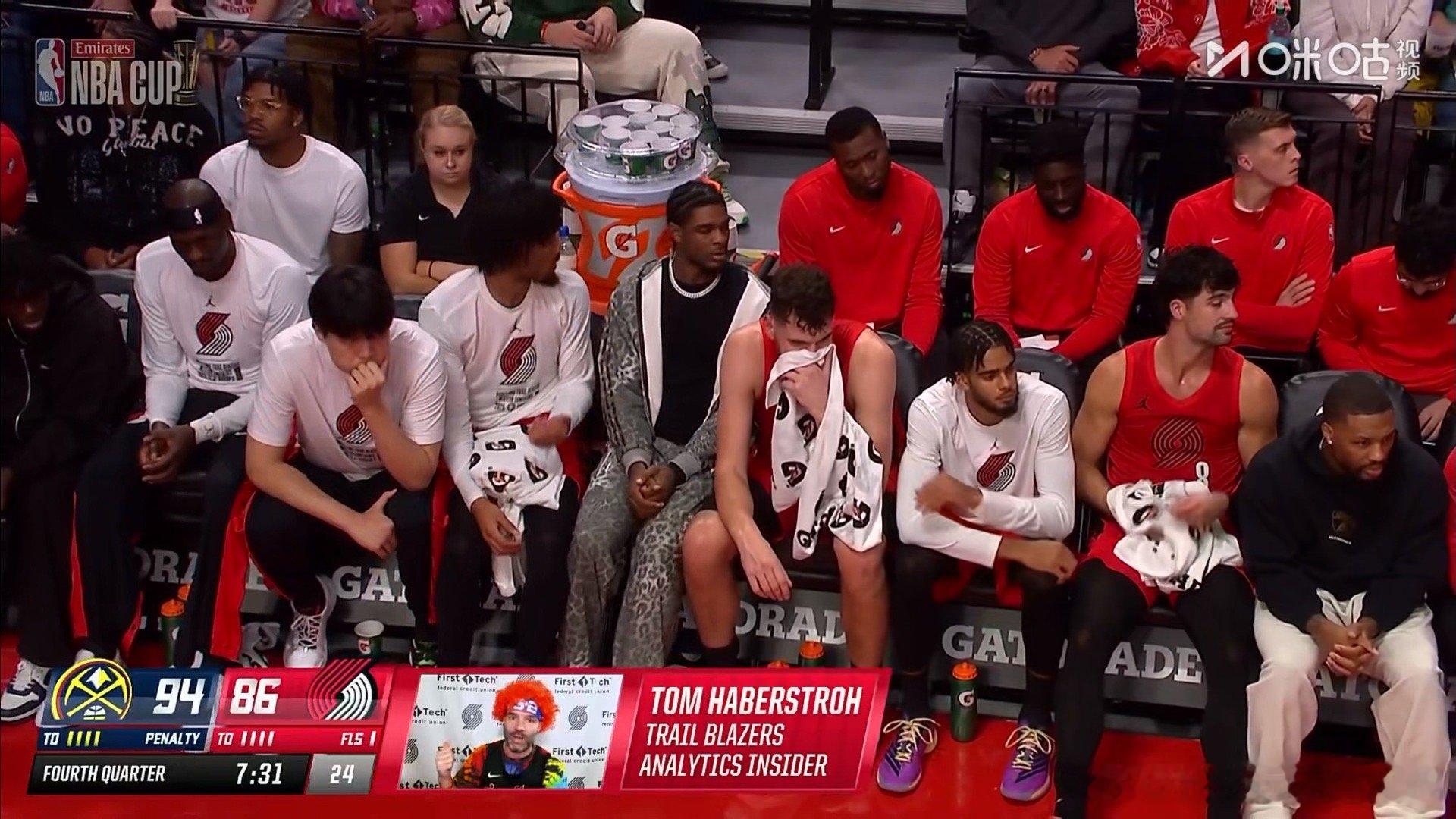 掘金vs开拓者罗威复出状态不错，小杨心里是啥滋味呢[doge] ​​​