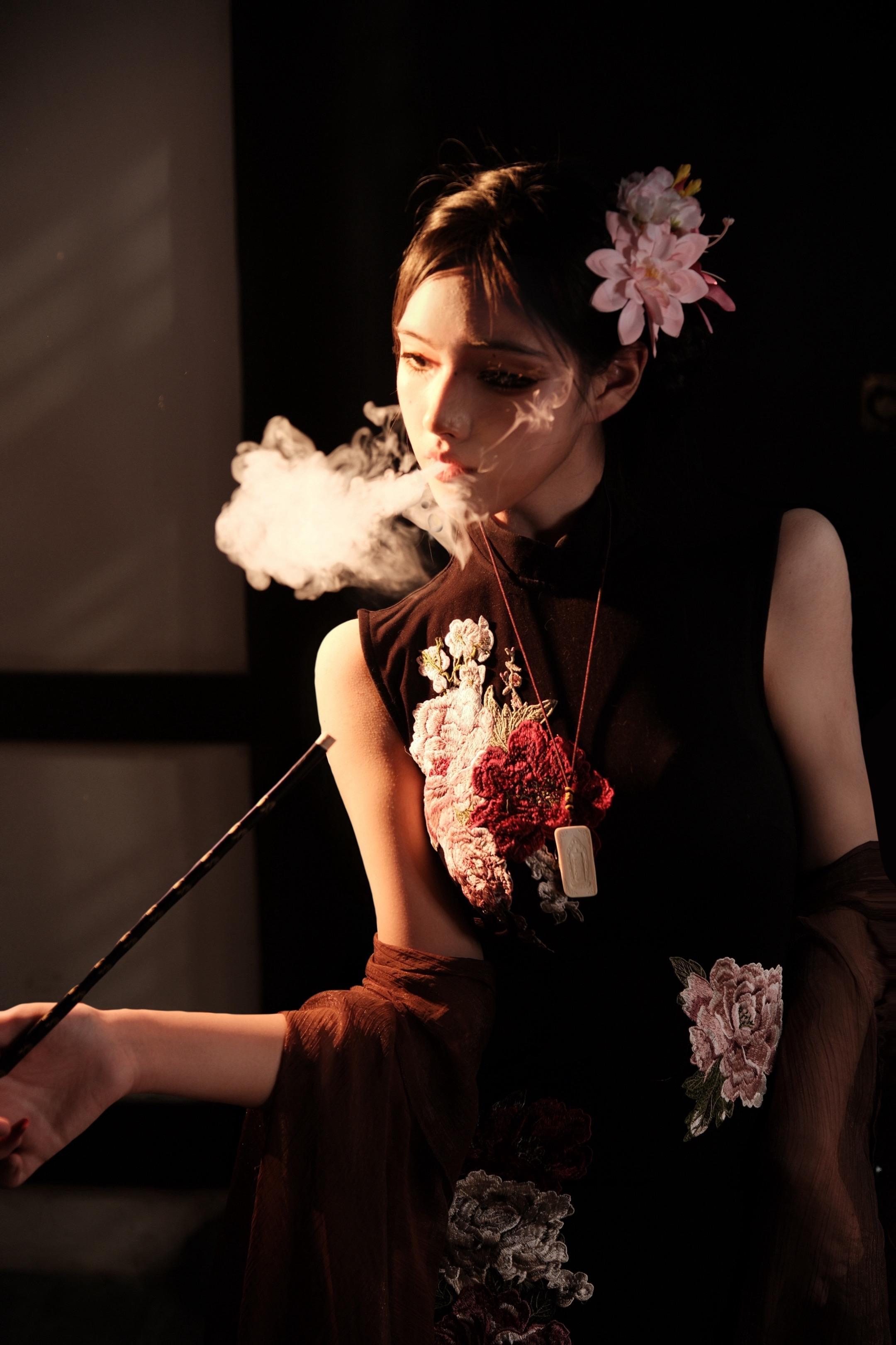 “我本将心向明月 奈何明月照沟渠”