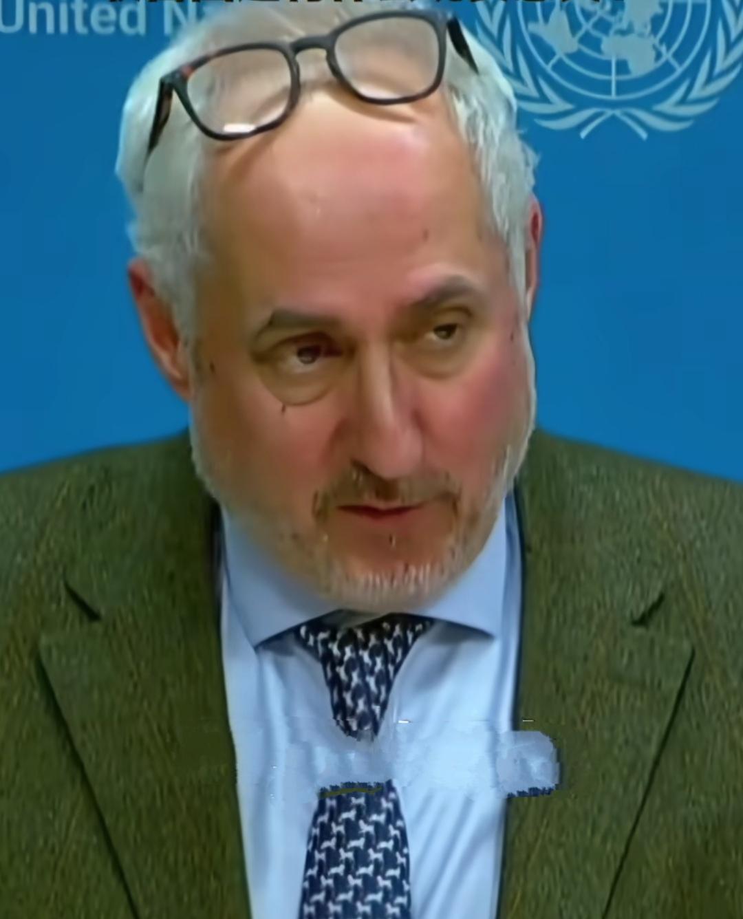 在联合国记者招待会上，一位中国记者问联合国秘书长发言人，"很多人让我问你这个问题