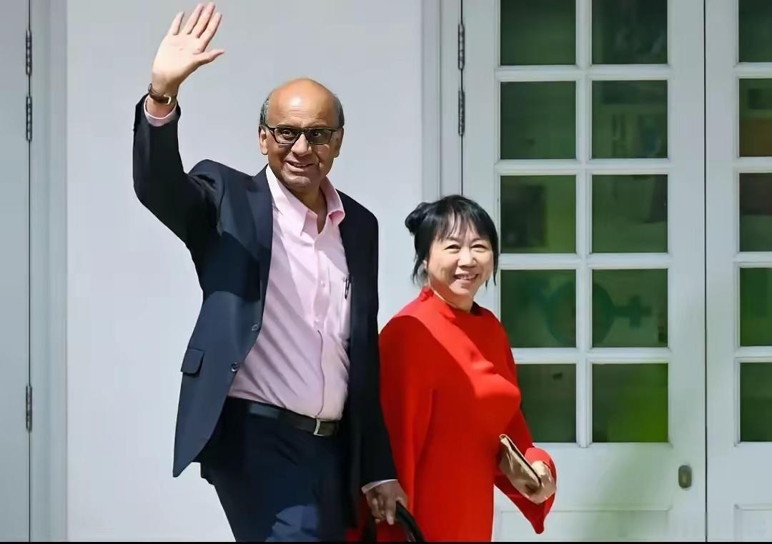 新加坡现任总统尚达曼是印度人，他的老婆又是一个日本人，由此看来，未来的新加坡将是
