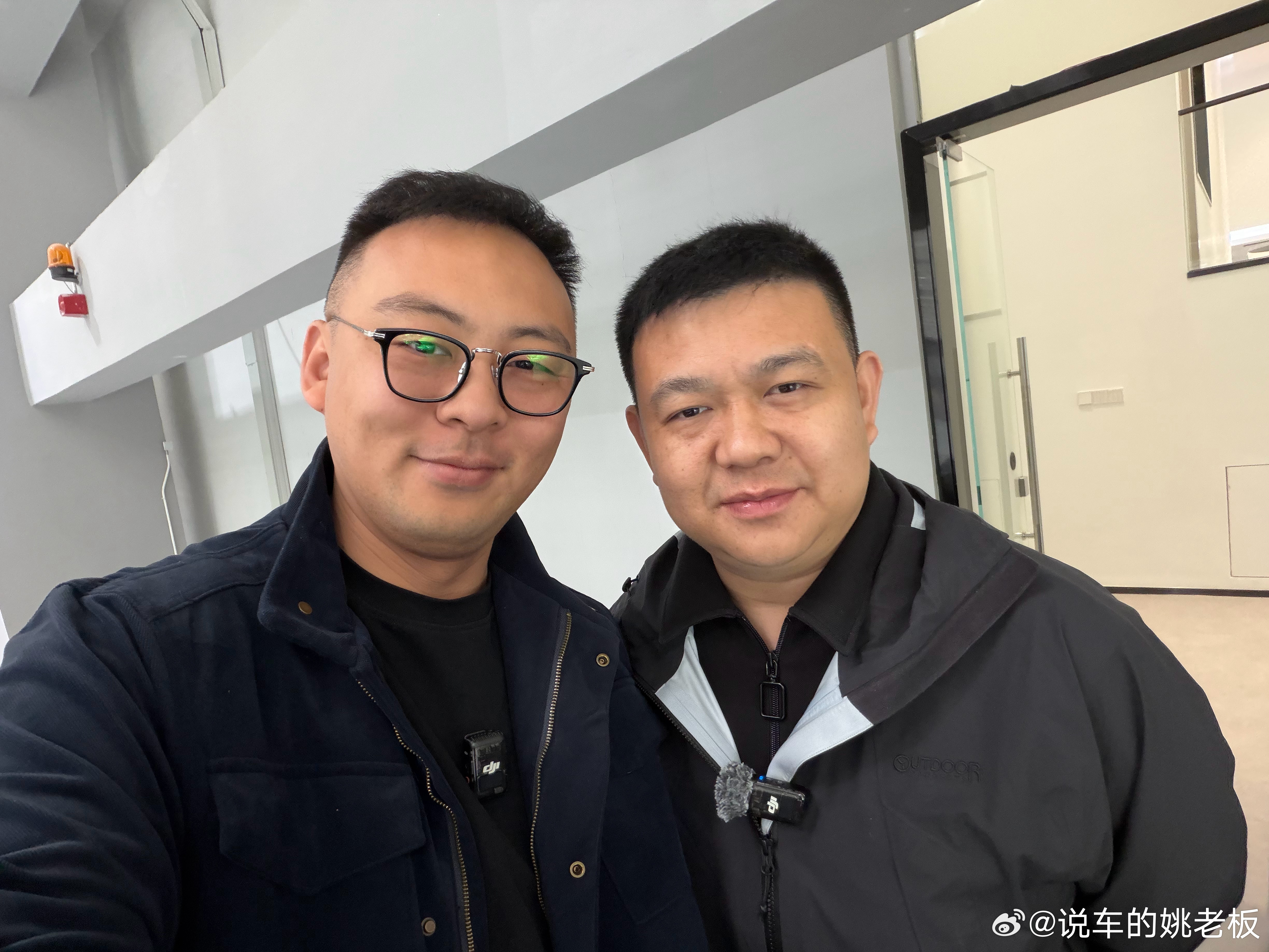 偶遇牛哥 当年刚做短视频的引路人。今儿我俩观看碰撞测试 一天消费200W 有保密