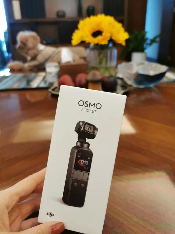大疆 Osmo 360 二代：镜头可换，再也不用当“护蛋母鸡”了
玩全景相机的人