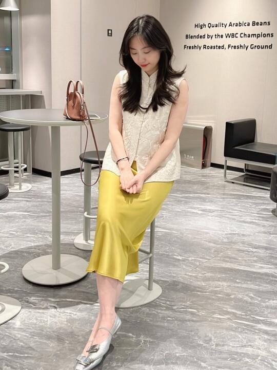 一件黄色裙子的出街look~