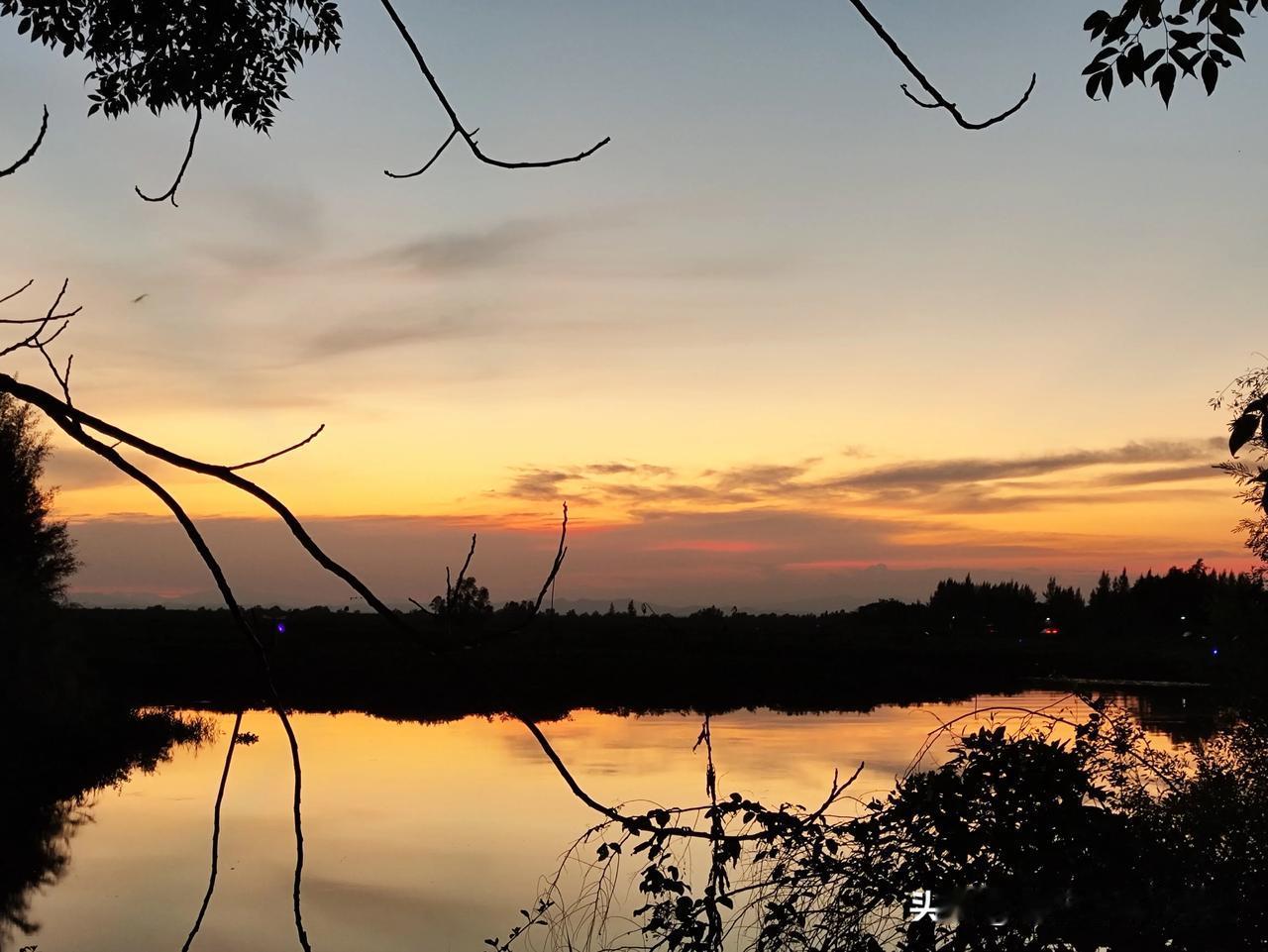 “一切都会好起来的。”
怎么可能呢？
其实这不过是安慰人的话语罢了，
你知道，我