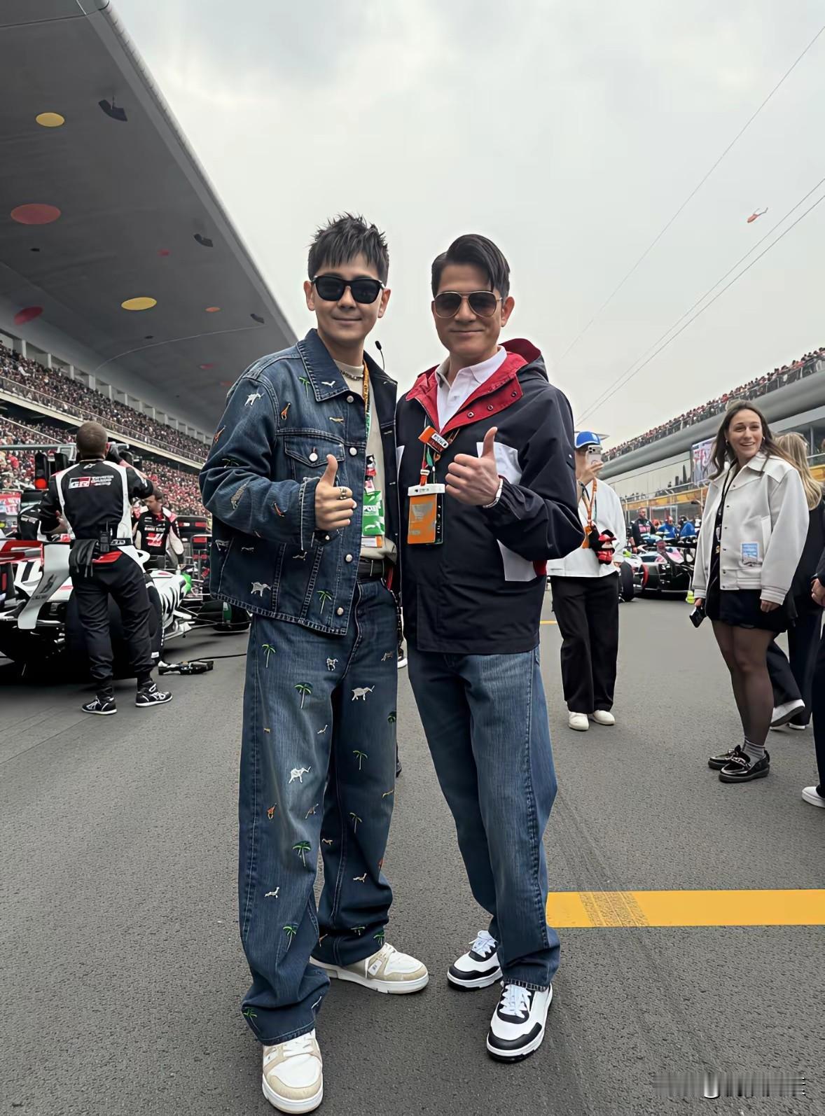 一个是台湾天王52岁的林志颖，
一个是香港天王62岁的郭富城，
他们怎么就不见老