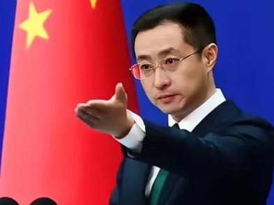 既然英国可以把中国企业收归国有，我们也没必要再费口舌，应该挑选英国在华体量相近的