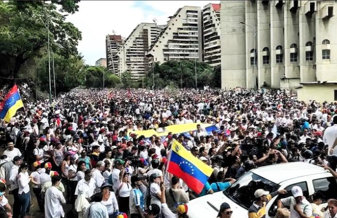 美国能在三小时内抓到马杜罗，说明了三个问题！

美国三小时抓走委内瑞拉总统马杜罗