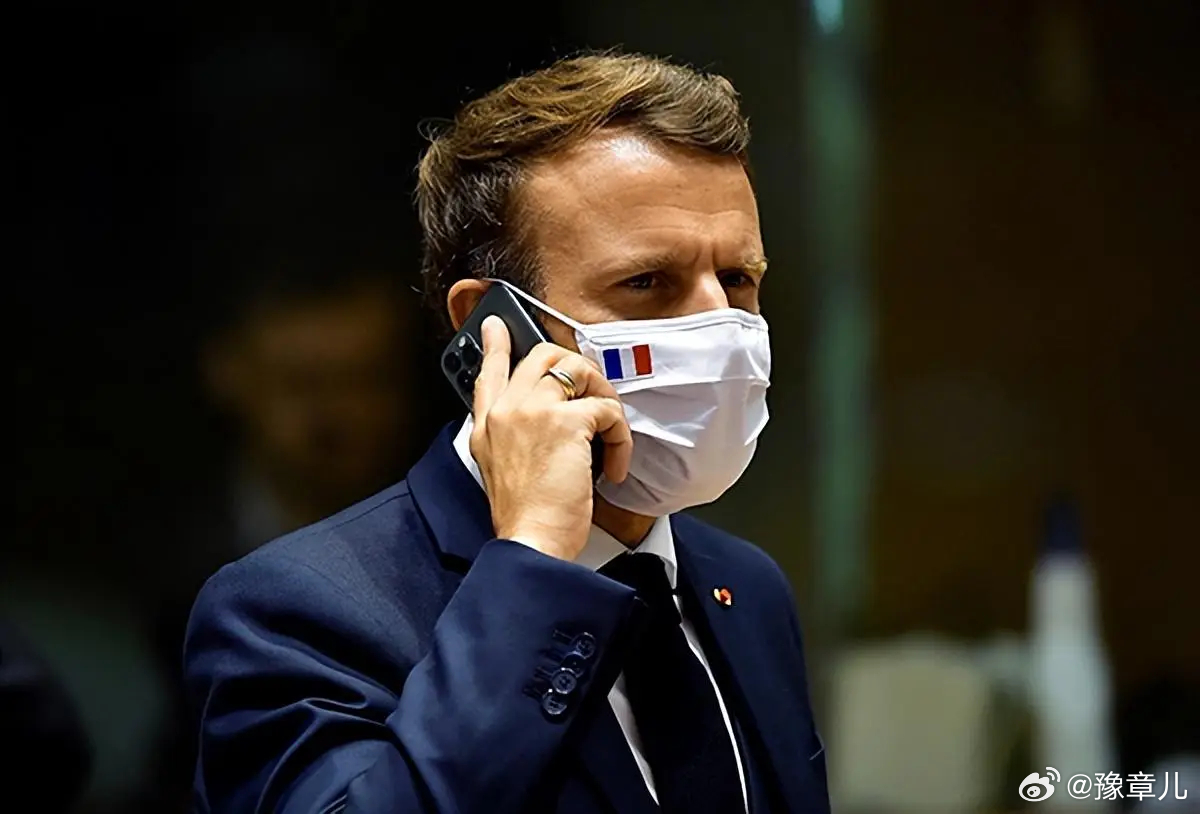 法国总统马克龙的顾问抱怨说,他已经打了几次电话给克里姆林宫,但没有接电话。 