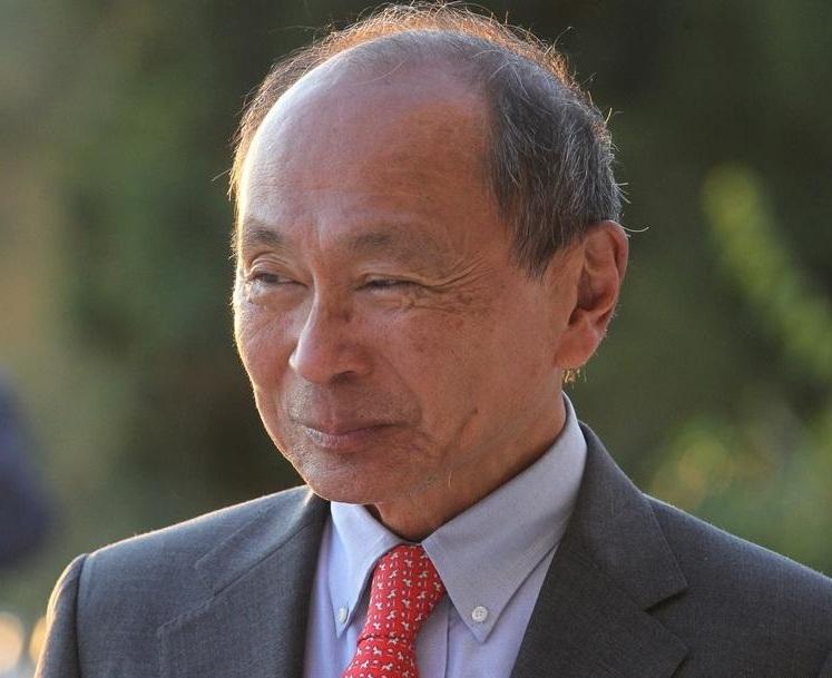 日裔美国学者福山接受德国媒体采访，他说，如果中国继续保持目前的发展势态，那么他4