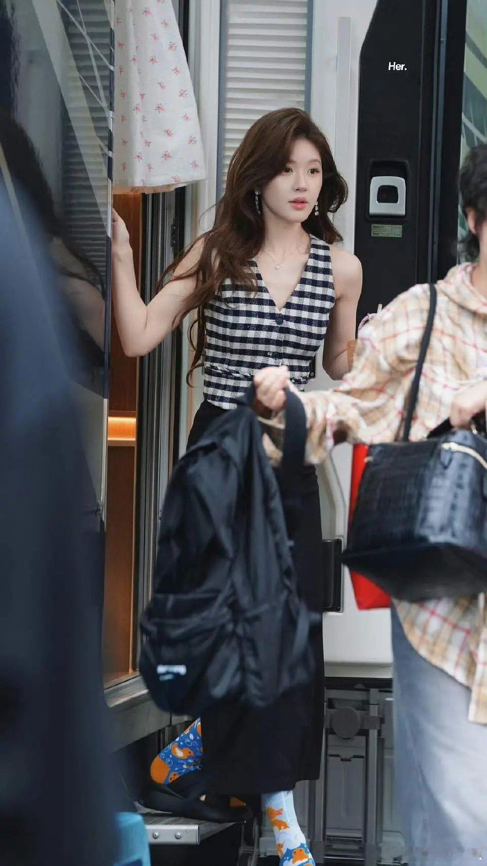 最近看了赵露思不少的路透，真的感觉内娱的现偶剧从这里就要好起来了 ​​​