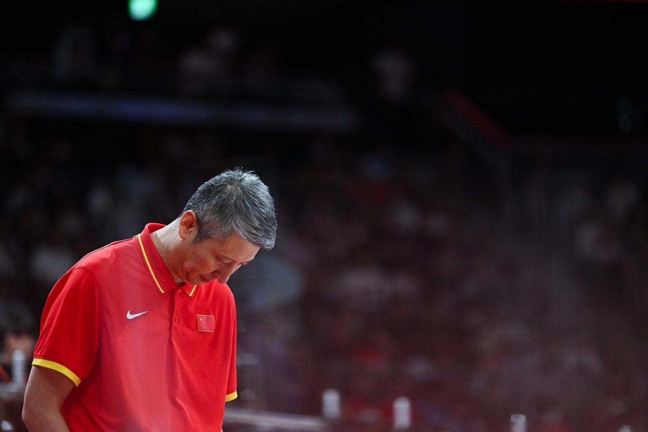 前几天的中国男篮，输给日本。今晚的国乒男团，输给日本。今晚的国羽男团，输给印尼。