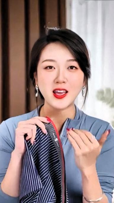 下联：吟唱文联赋诗情
个人观点，仅供参考