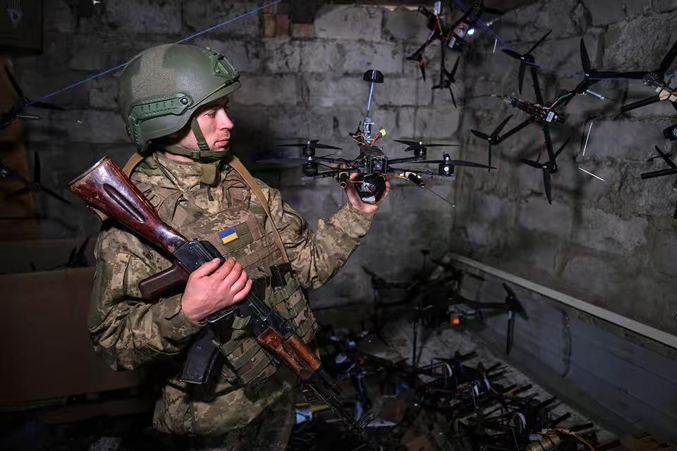 ​在无人机的使用上，乌克兰军队更加倾向于使用体积较小的无人机。这些无人机的作战优