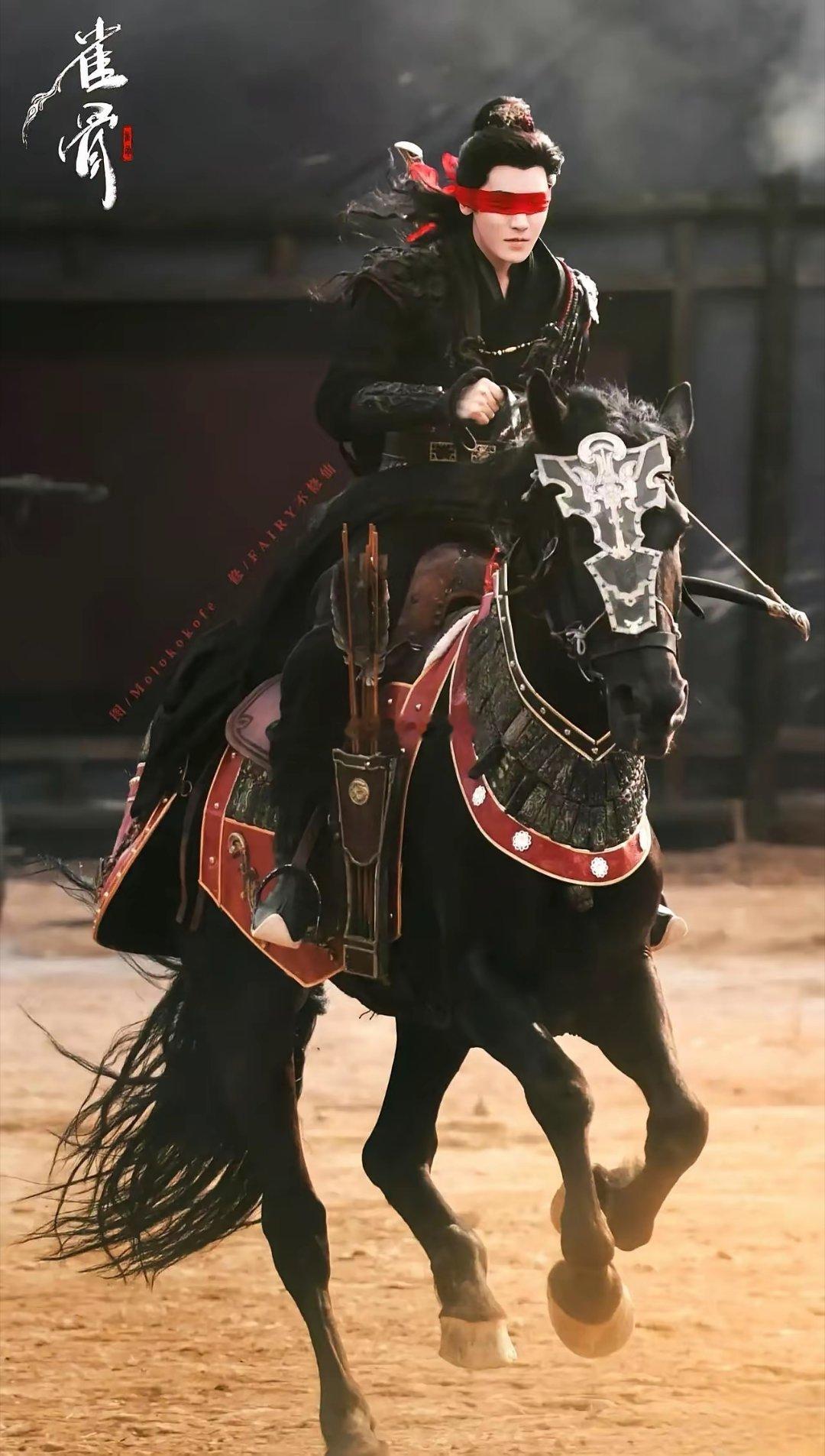 侯明昊前线拼命，工作室后院起火。新剧《雀骨》和《碧血蝉》的角色图，搞混。直播结束