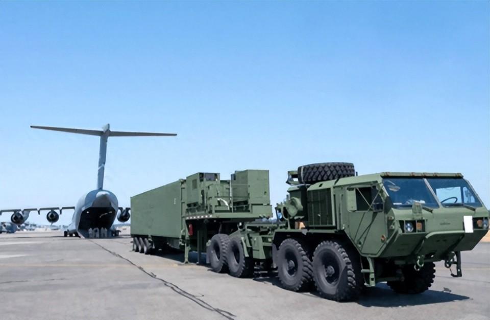 美军突然撤走堤丰，叫最凶的日本人傻眼，日本有事不代表美国有事
这可真是滑稽一幕，