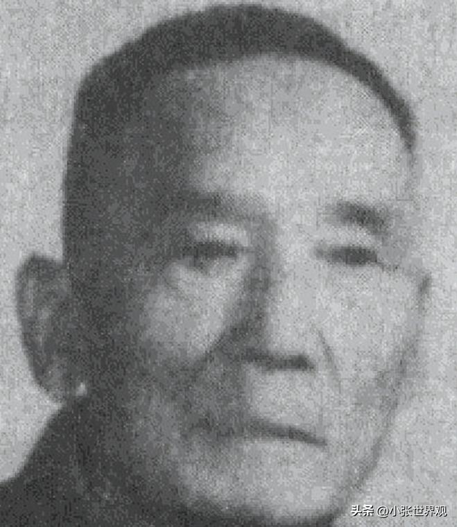 1950年，36军军长刘万春接到通知到北京参加会议，可是刚下车，就看到几名全副武