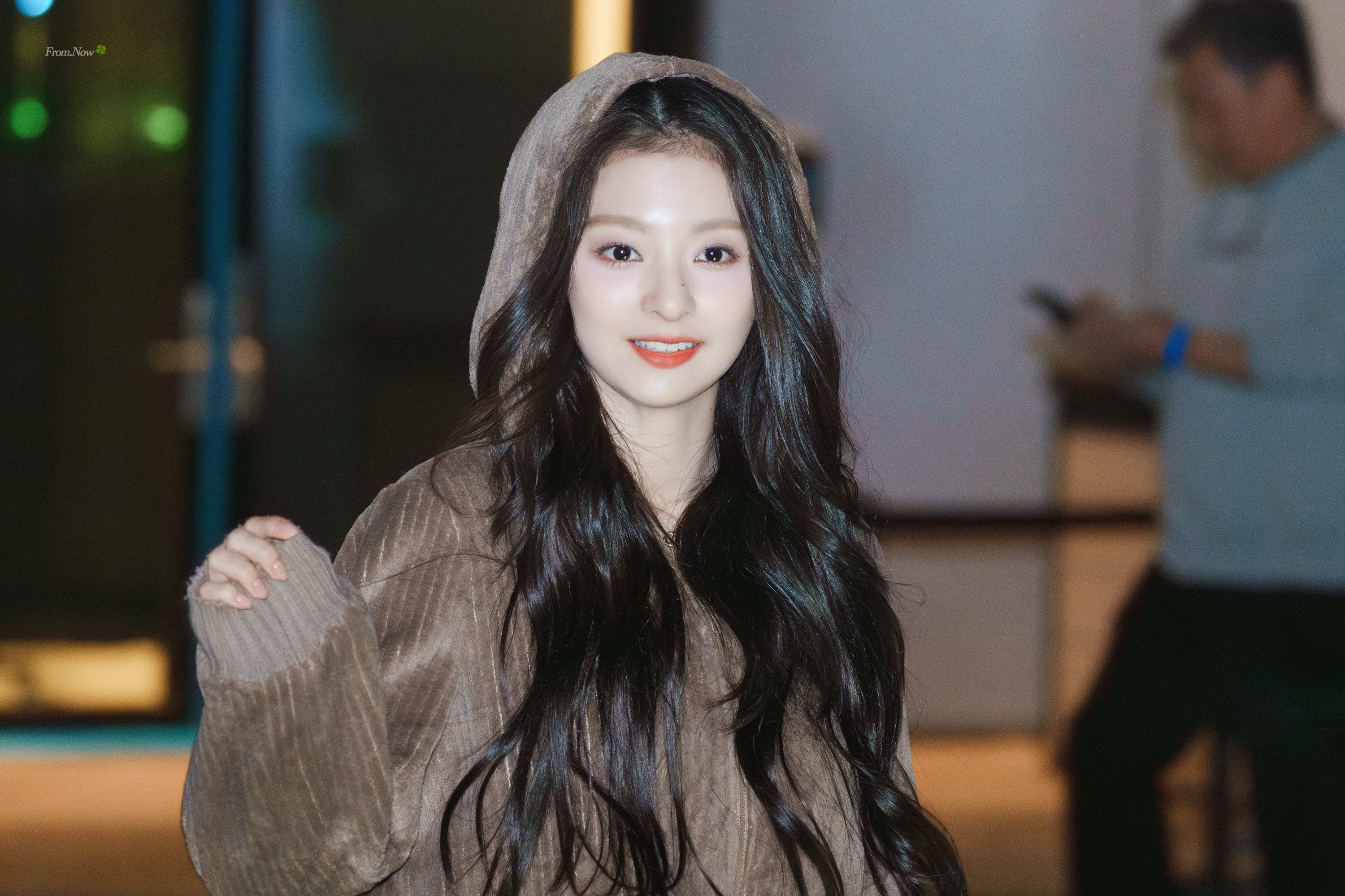 #李娜炅[超话]#🐣#蜜桃笑颜李娜炅# [图片]240314 INSPIRE开