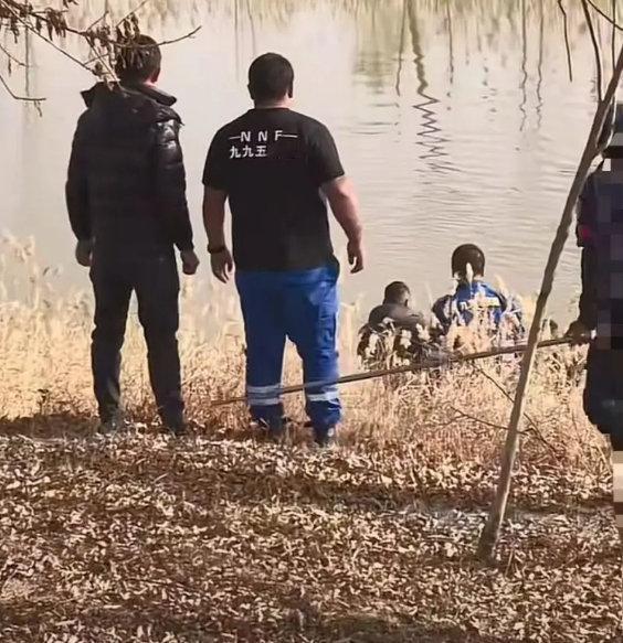 看了山东夏津这起悲剧真的心里揪得慌！一对离异夫妻在11月11日晚相继坠河，男子当