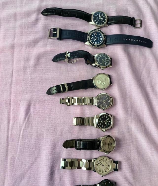 在香港买了人生第一块IWC马克十三那会儿，刚上班没多久，就觉得手腕上得有个像样的