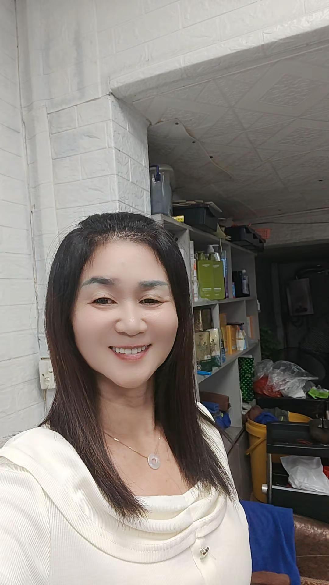 每天都要美美哒🌹🌹 好心情自带好运气 ཻ最ཻ美ཻ的ཻ年ཻ纪ཻ做ཻ最ཻ美ཻ的ཻ