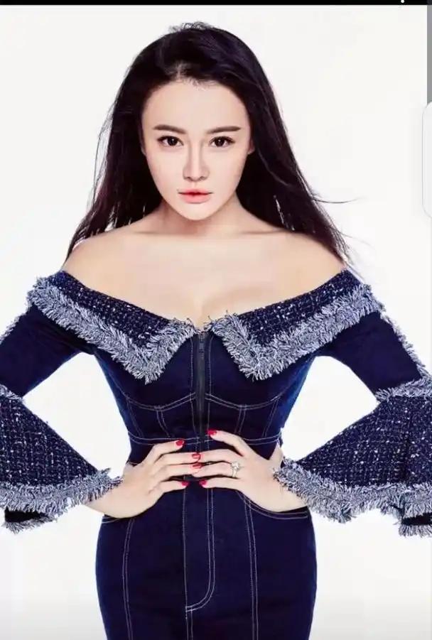 冉莹颖“败家女”的标签，本就是一场被舆论简化的偏见。冉莹颖人设 冉莹颖夫妇