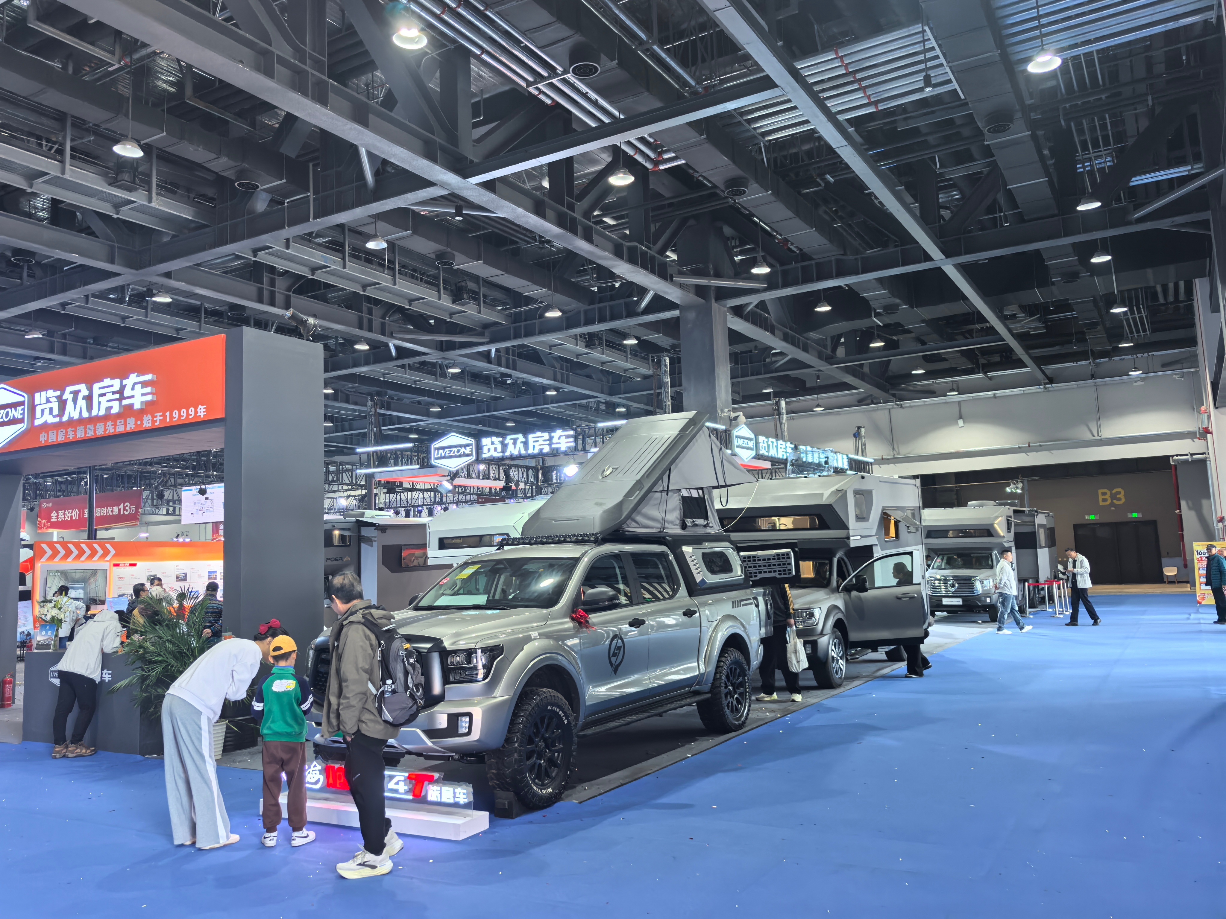 周末也没闲着，来首钢园看看房车何不懂的超话