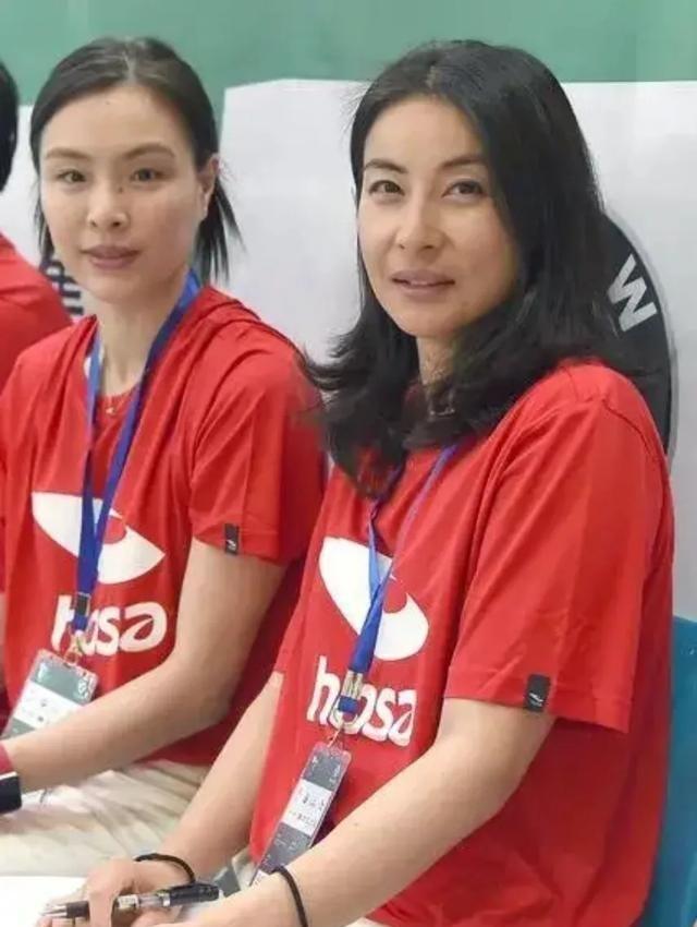 有一次，吴敏霞去香港出差，郭晶晶想给小叔子霍启山和吴敏霞“牵线”，就给吴敏霞打电