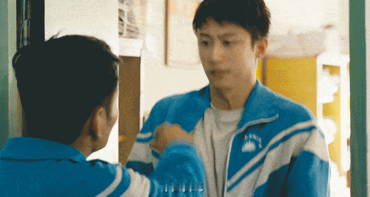 看似惹一个实则惹了三个 谁能拒绝这样的安全感，一个人有事三个人齐上，心往一处想，