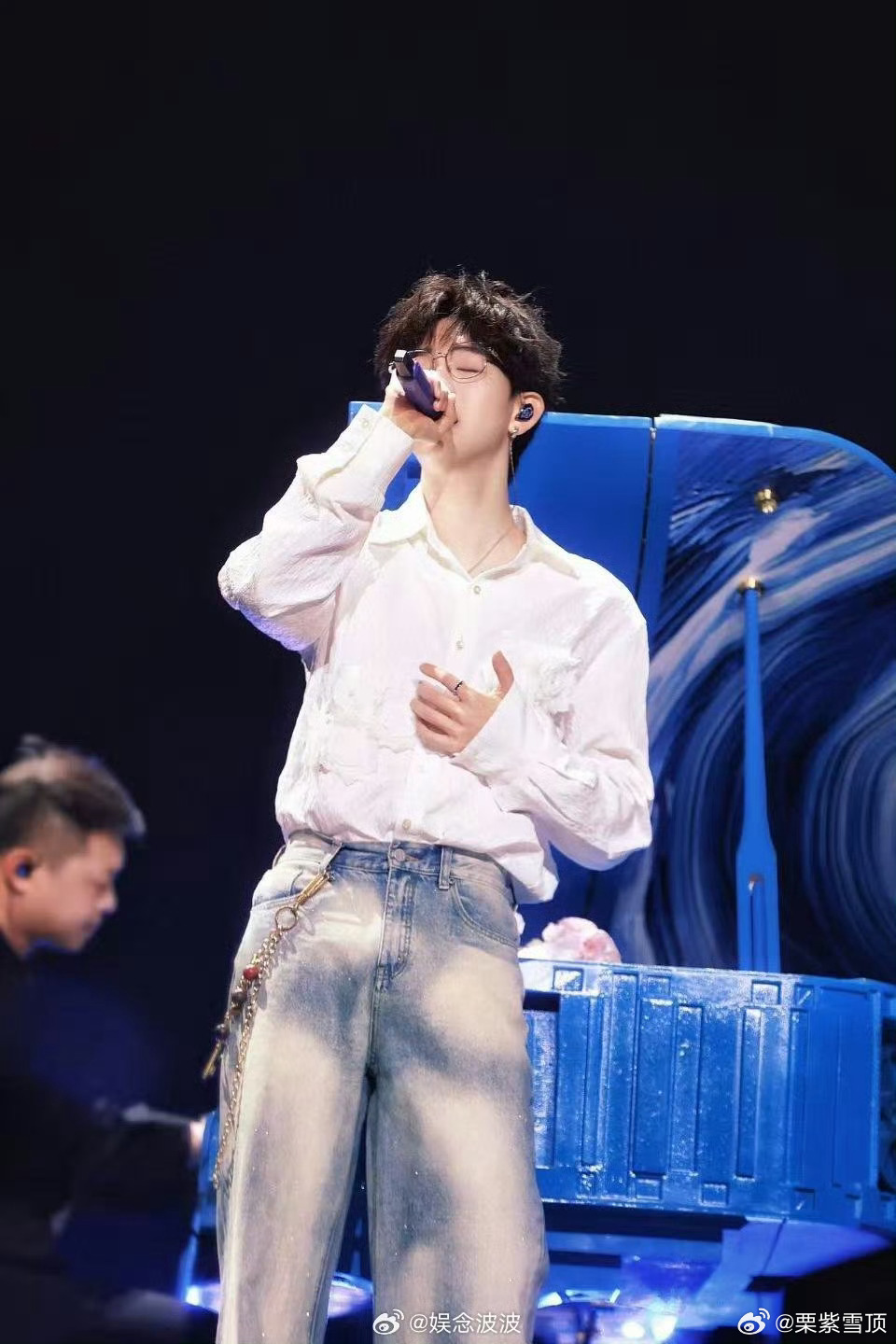 胡夏演唱会已开启退票通道 果然还是我们内娱的歌手明星们最关心我们粉丝的安全了，虽