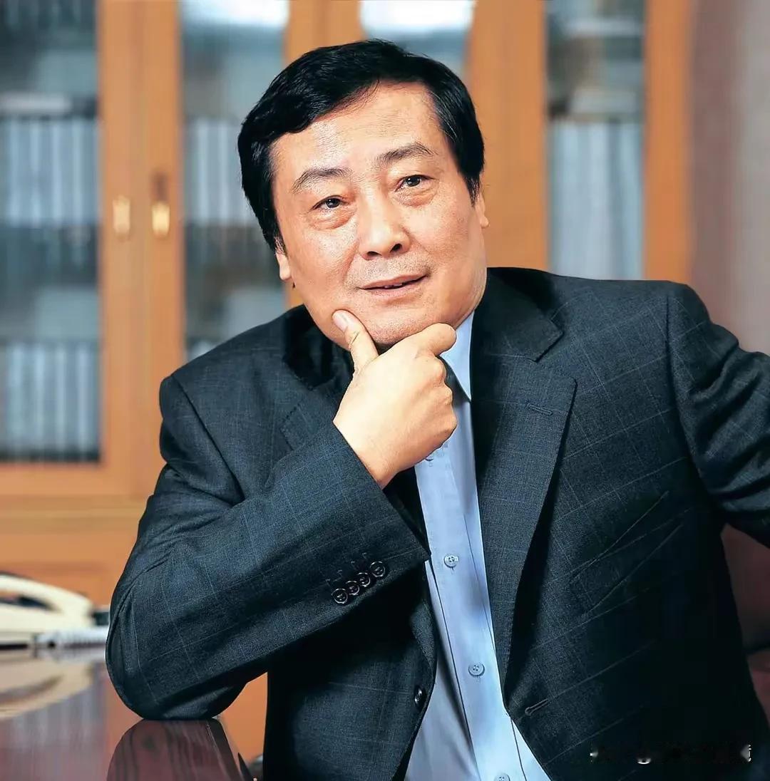 宗庆后和刘强东的对比，把这两人放在一块晒一晒，还是有点说头的。
首先这两个人都是