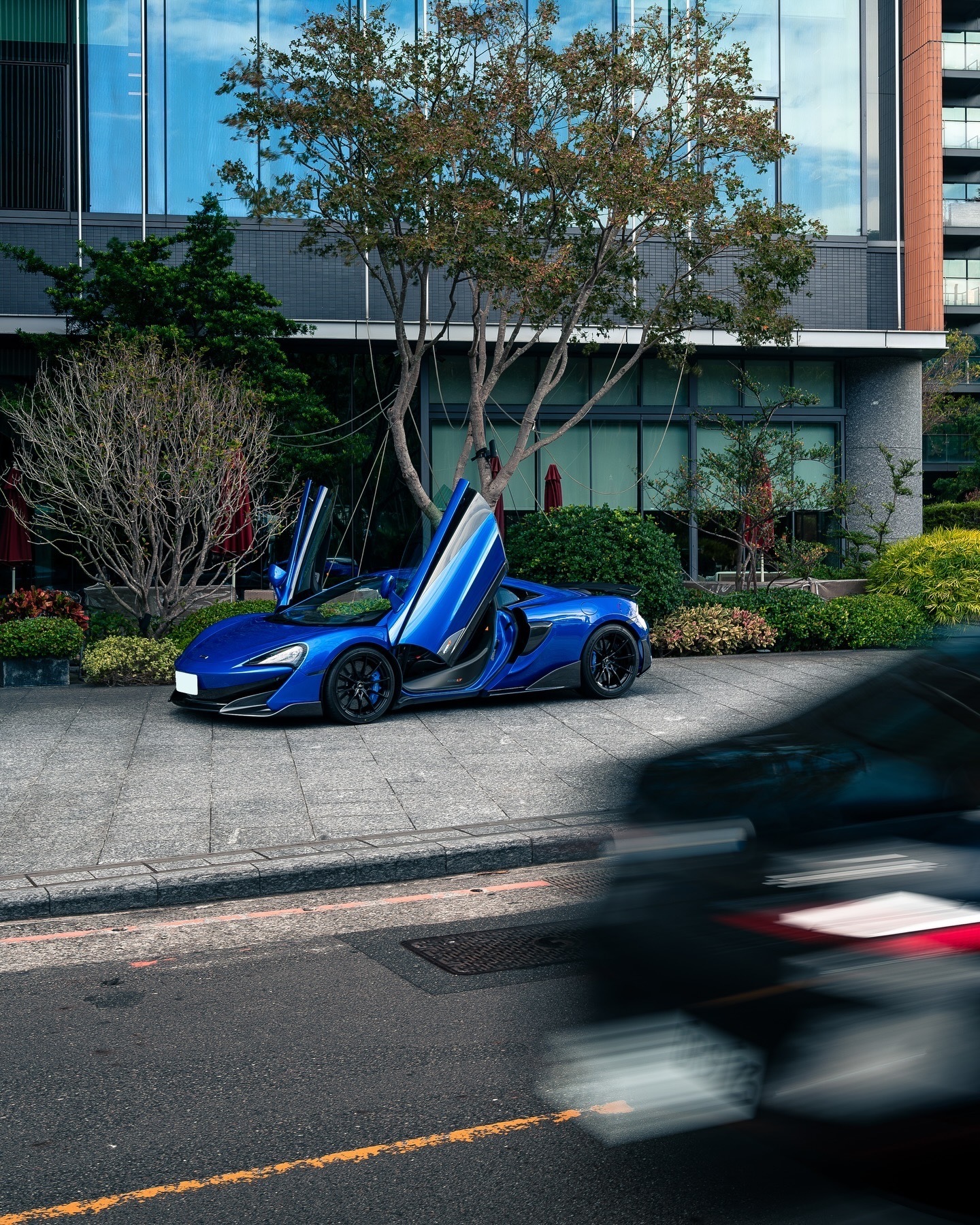 McLaren 600LT Vega Blue 