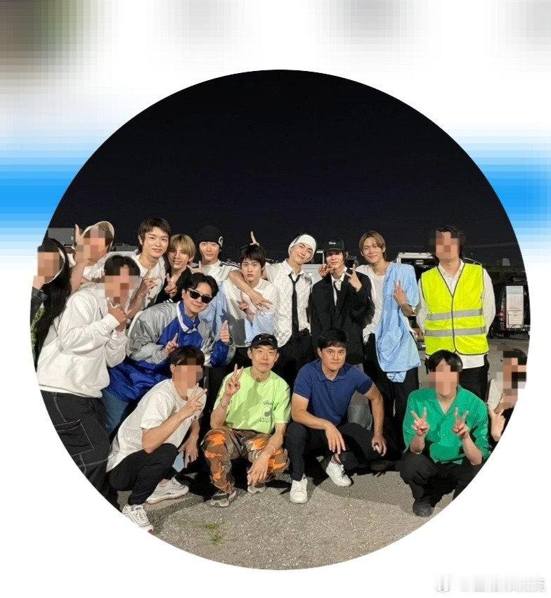 SM 五中心负责人的 ins 头像竟是七人版 RIIZE，引发粉丝热议。这似乎预