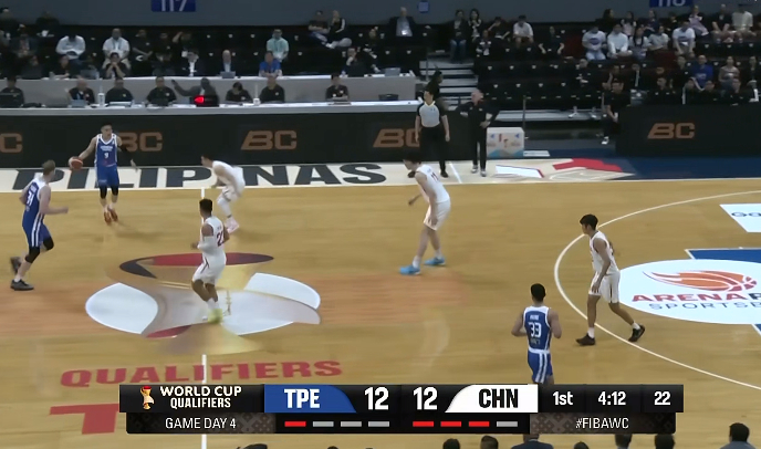 行，就这么打，磨阵地，抓效率，一节半应该就能把优势打出来。中国男篮vs中国台北男