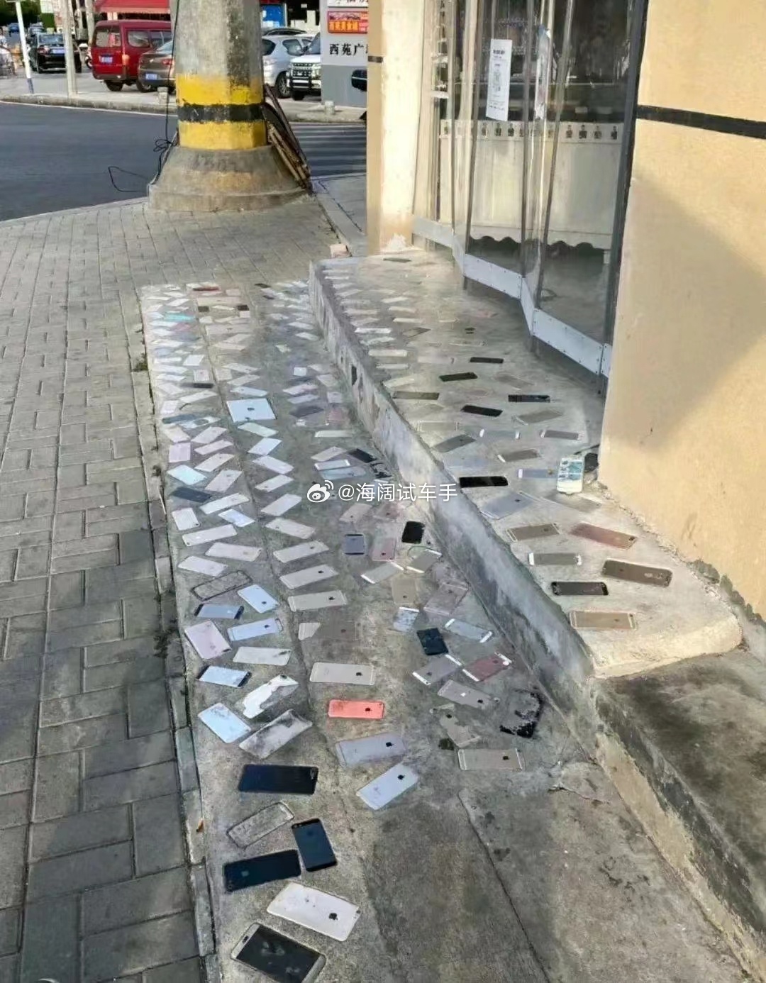 快销的手机最后的下场~~~幸亏没花几万，十几万甚至几十万买手机！！！海阔试车超话