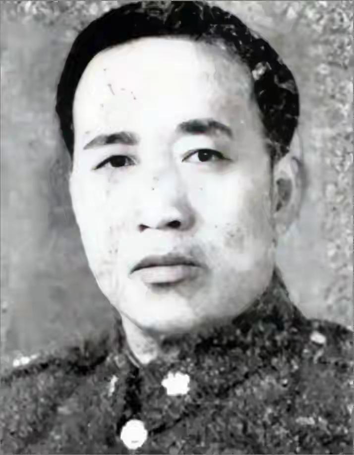 1940年，刘昌义国军少将带着400残兵向日军投降，日本人高兴坏了，送枪送炮养了