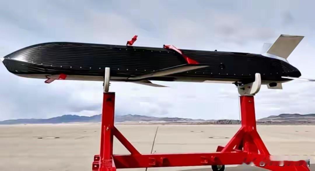 突然冒出来空射导弹？
俄罗斯最近发现一枚全新的空射导弹残骸，发现好像是美国一个默