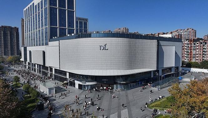 谁能想到，那个一直把"分享"两个字挂在嘴边的于东来，也有说"不干了"的一天。最近