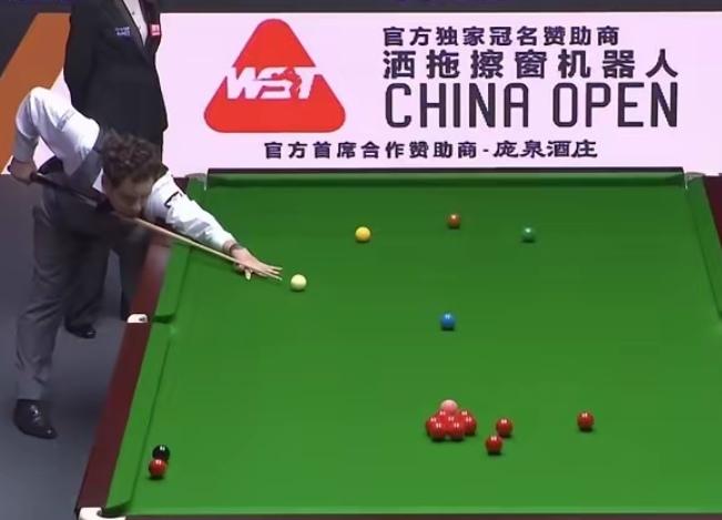 斯诺克中国公开赛半决赛前四局结束！周跃龙2-2桑坎姆
​
​        北京