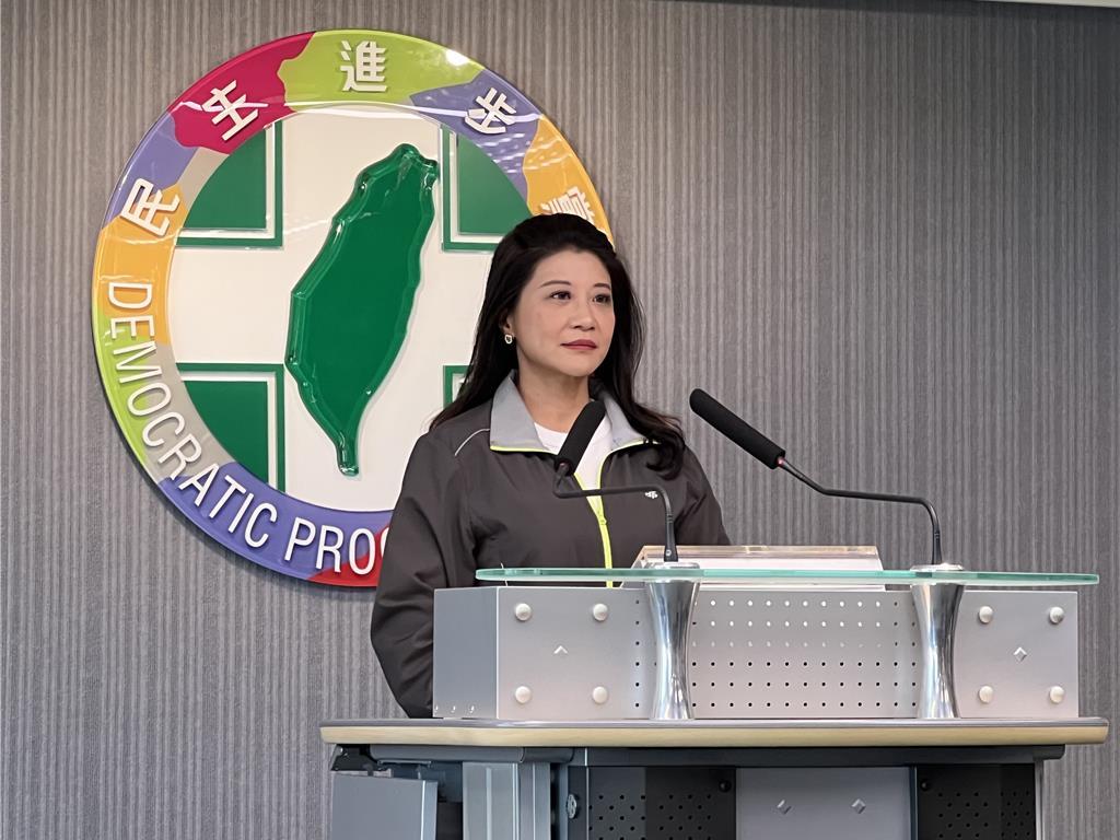 丢脸丢到家？台学者参加某"世界大会"，被当地国家以"一中原则"扣押护照、手机并强