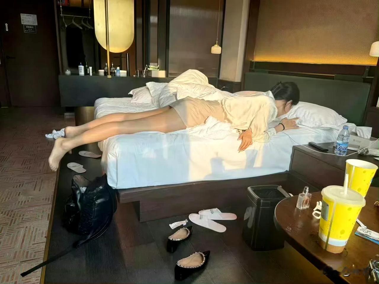 酒店可以解决一切烦恼，苦恼！