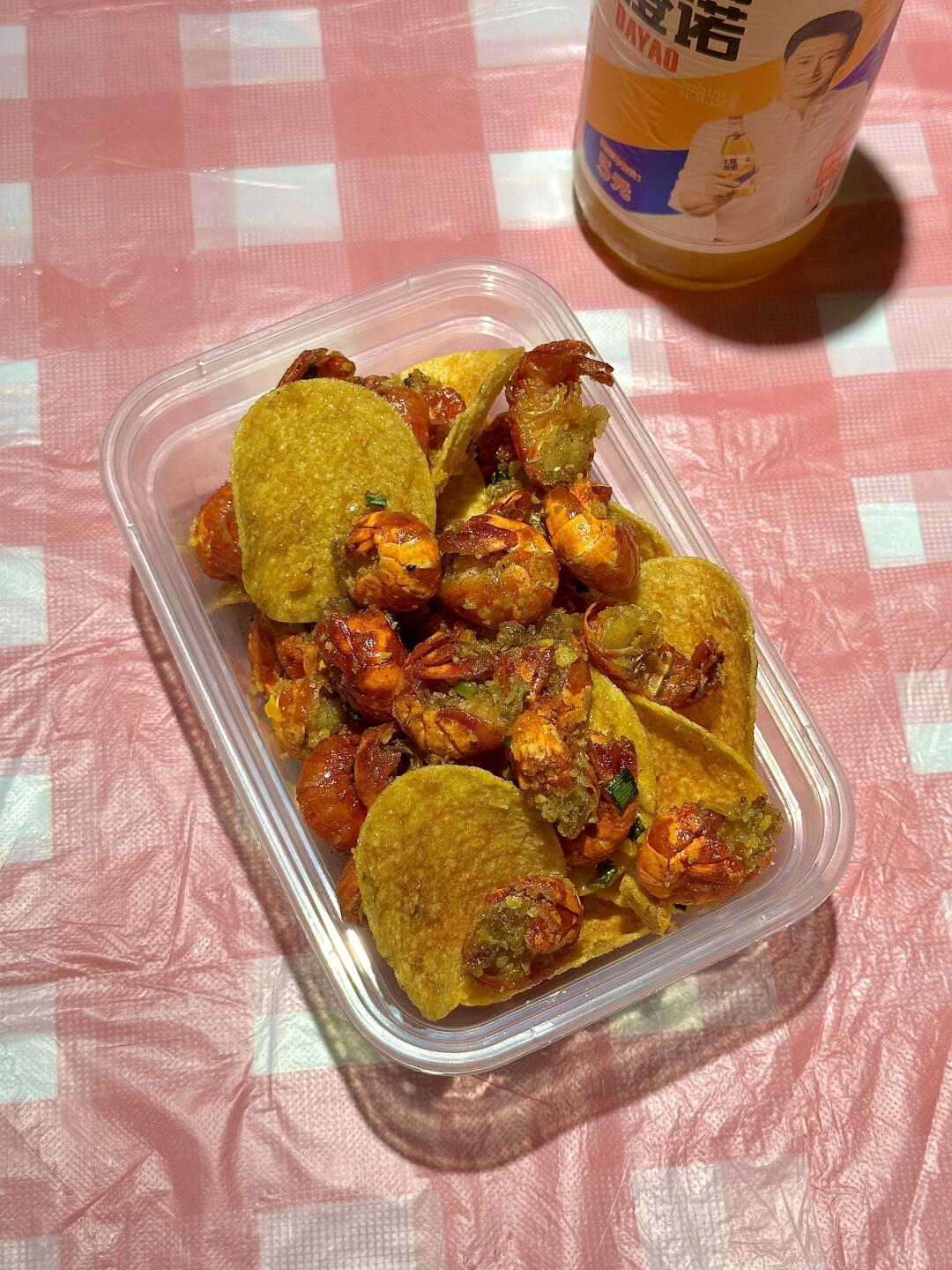 宁波的薯片焗虾尾……吼吼吃啊……😭😭