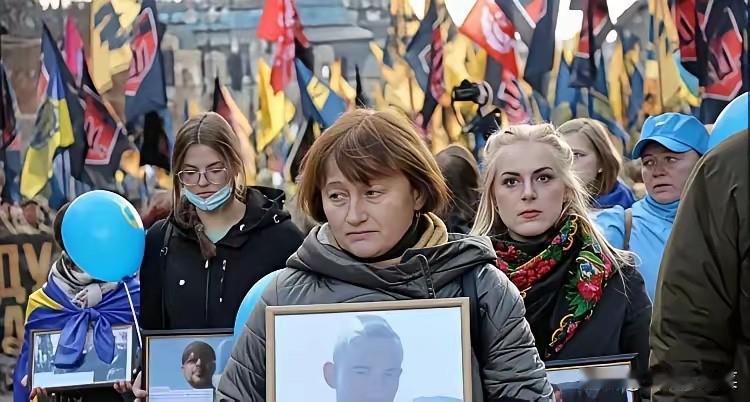 乌克兰人民值得同情吗？

当年走上街头游行的是他们；选演员当总统的也是他们；开打